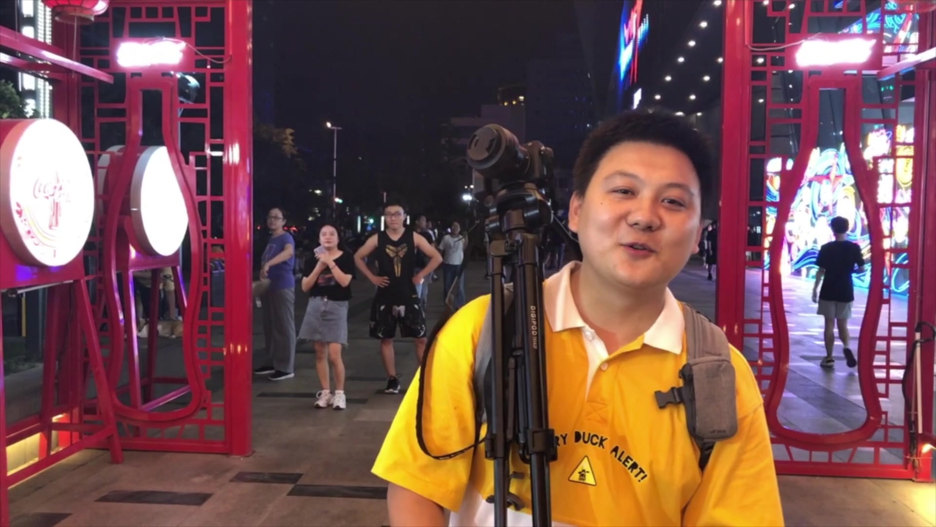 【现场采访】冠军运动员的心路历程与未来目标的简单介绍
