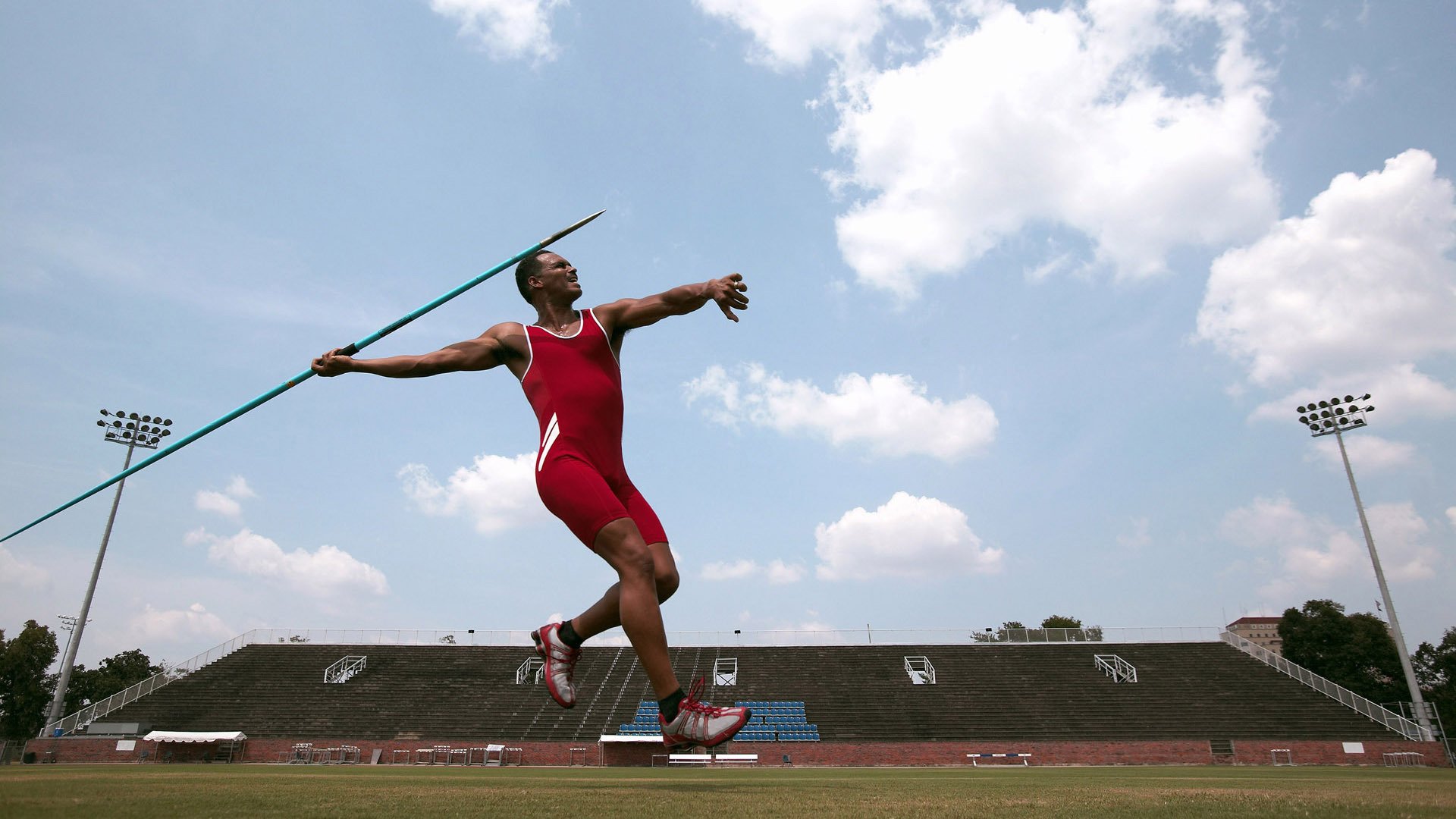 “青少年足球选拔赛推动多元化发展，发现更多潜力股”，青少年足球选拔标准