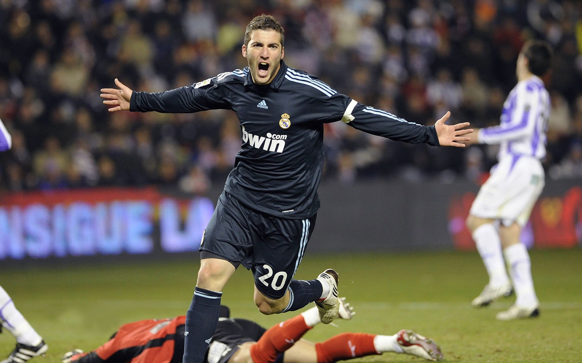 球迷热议:今年最具潜力的冠亚冠热门队伍,亚冠2021球队